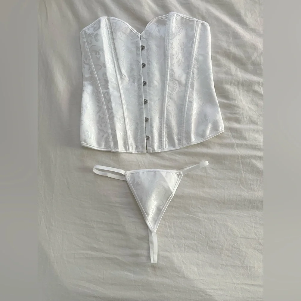 NWT Lace Up Corset - Picture 5 of 8